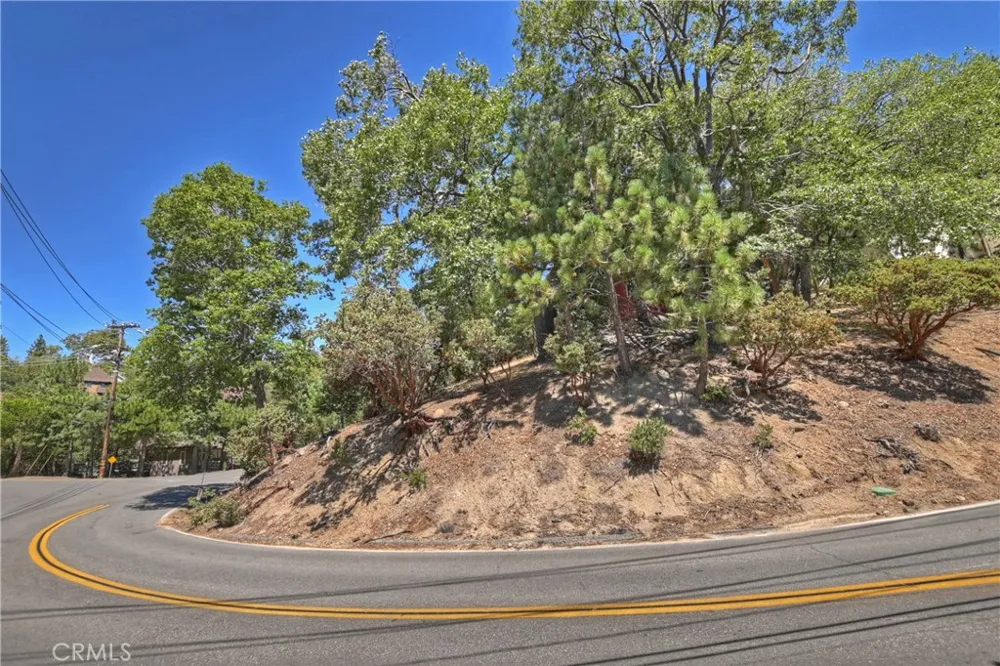 27588 Matterhorn Drive Lake Arrowhead, CA 92352