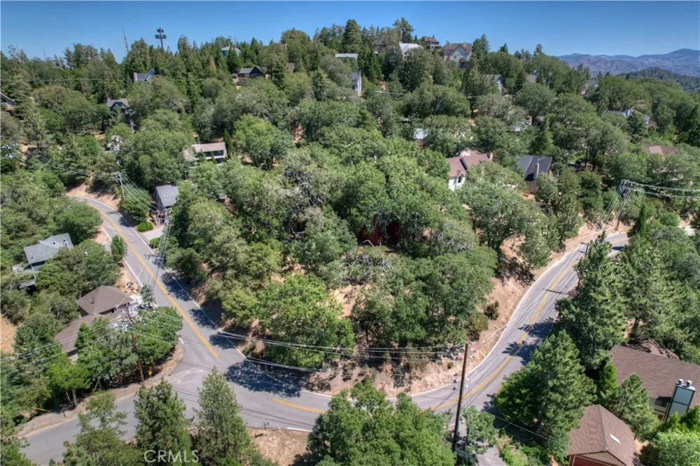 27588 Matterhorn Drive Lake Arrowhead, CA 92352