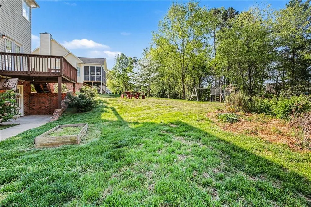 100 Kirkleigh Court King, NC 27021
