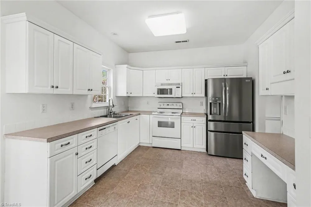 100 Kirkleigh Court King, NC 27021