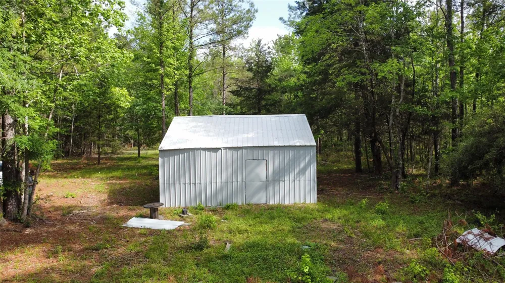 1648 Timber Road 23 Chester, TX 75936