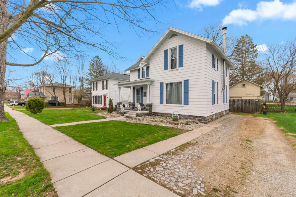 79 Budlong Street Hillsdale, MI 49242