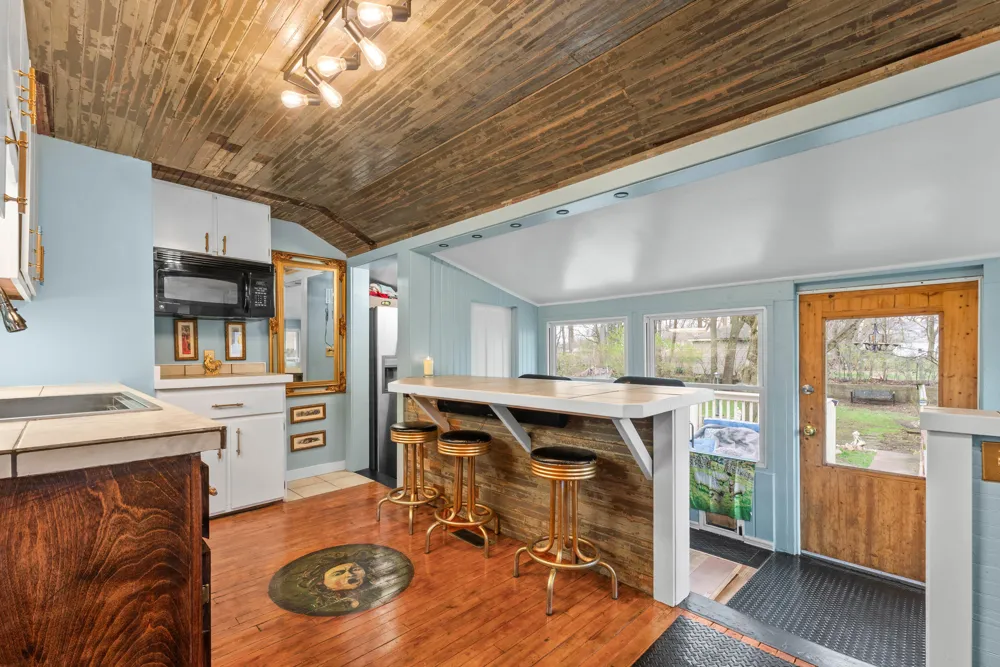 79 Budlong Street Hillsdale, MI 49242
