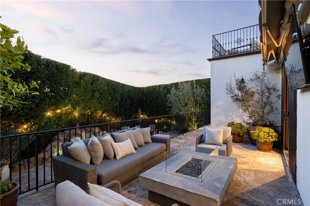 420 De Sola Terrace Corona del Mar, CA 92625