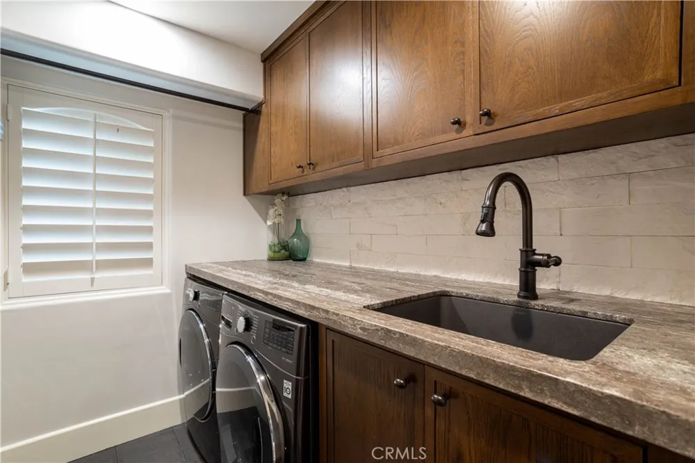 420 De Sola Terrace Corona del Mar, CA 92625