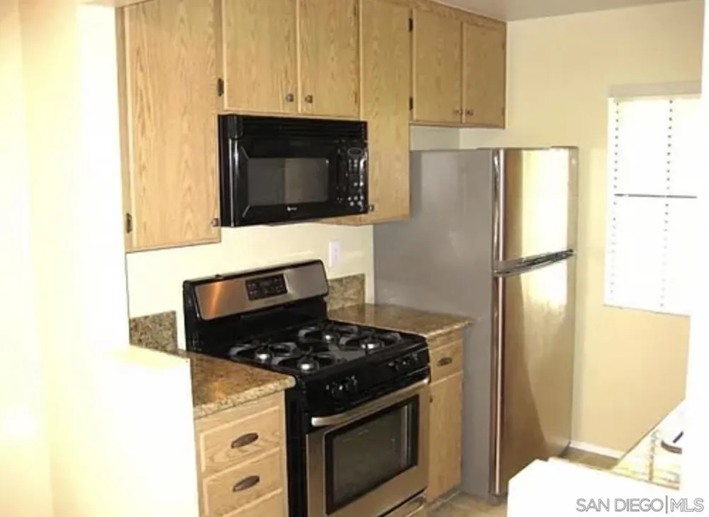 10353 Azuaga St #106 San Diego, CA 92129
