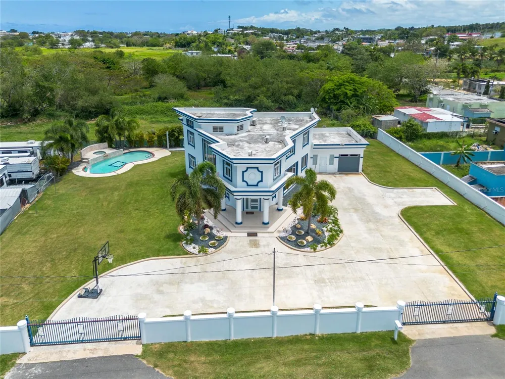 1 CALLE ISAMAR Isabela, PR 00662