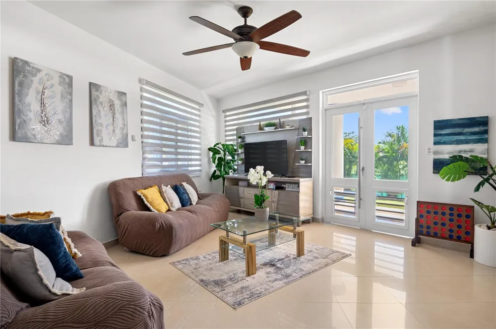 1 CALLE ISAMAR Isabela, PR 00662