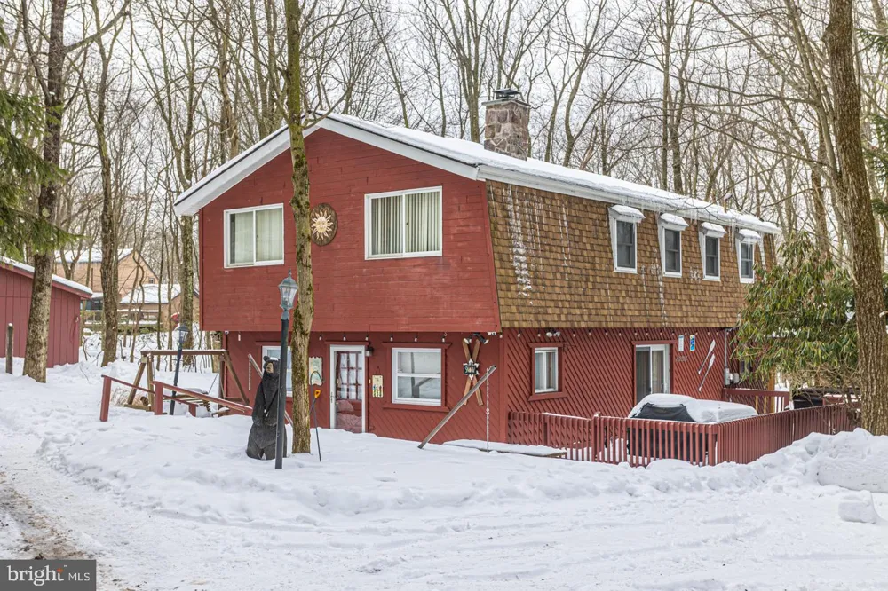 28 SKYE DRIVE Lake Harmony, PA 18624