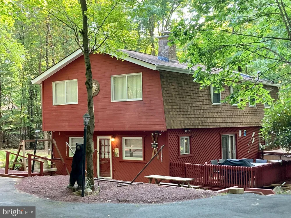 28 SKYE DRIVE Lake Harmony, PA 18624