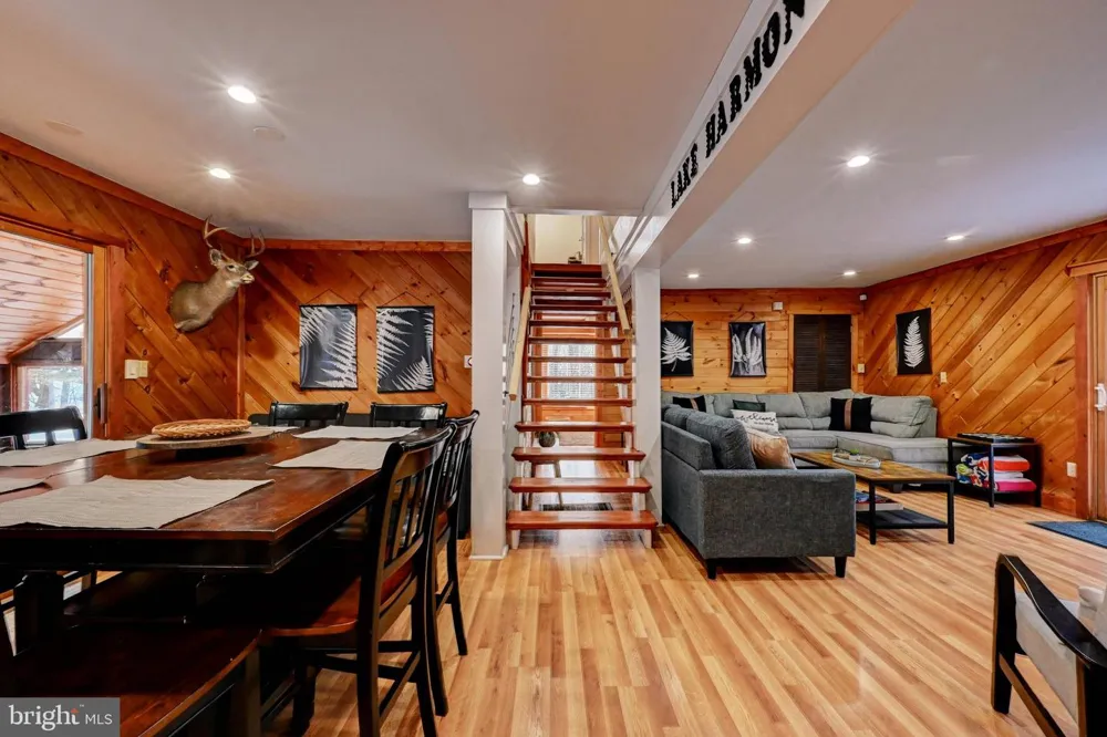 28 SKYE DRIVE Lake Harmony, PA 18624