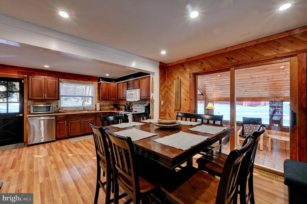 28 SKYE DRIVE Lake Harmony, PA 18624