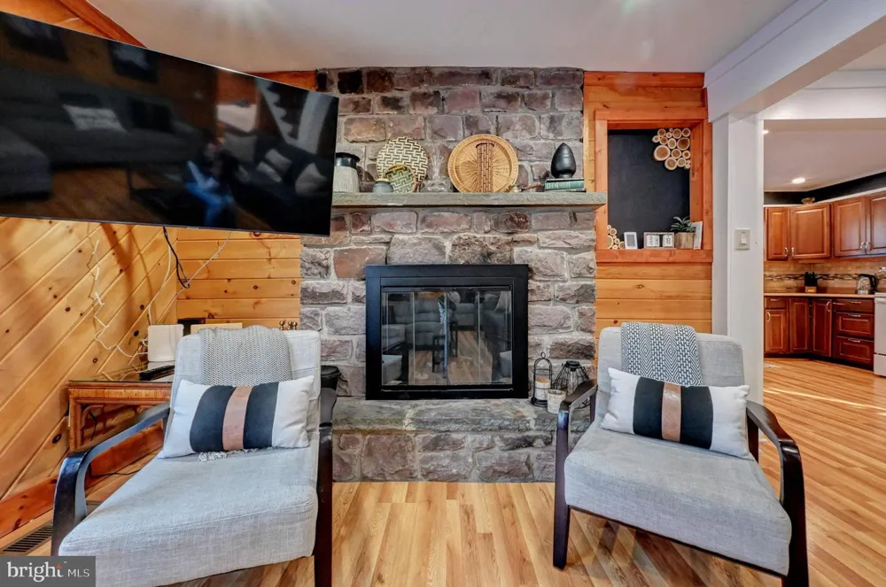 28 SKYE DRIVE Lake Harmony, PA 18624