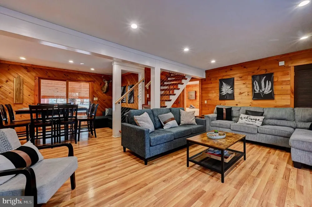 28 SKYE DRIVE Lake Harmony, PA 18624