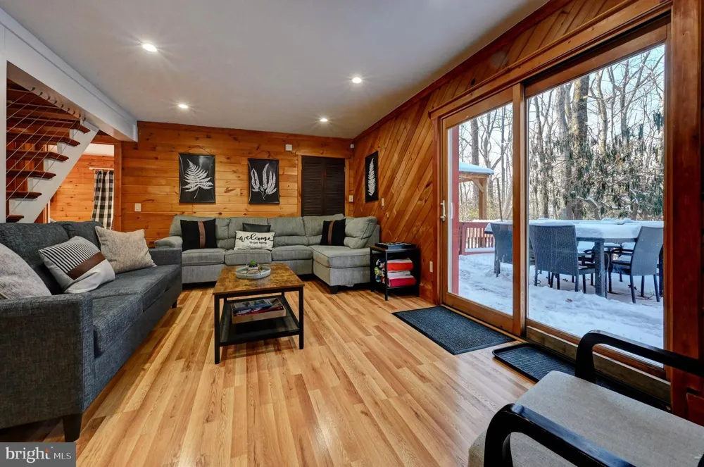 28 SKYE DRIVE Lake Harmony, PA 18624
