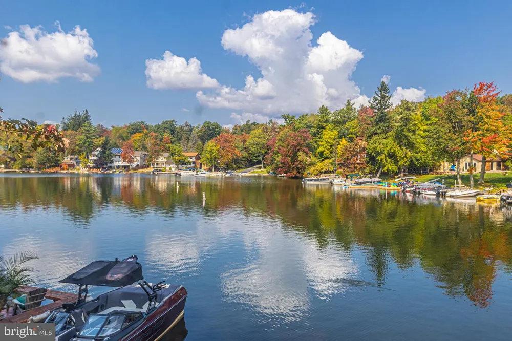 28 SKYE DRIVE Lake Harmony, PA 18624