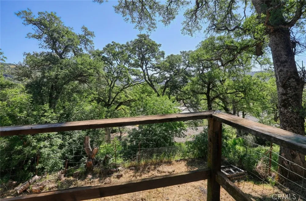 12637 Lakeview Clearlake Oaks, CA 95423