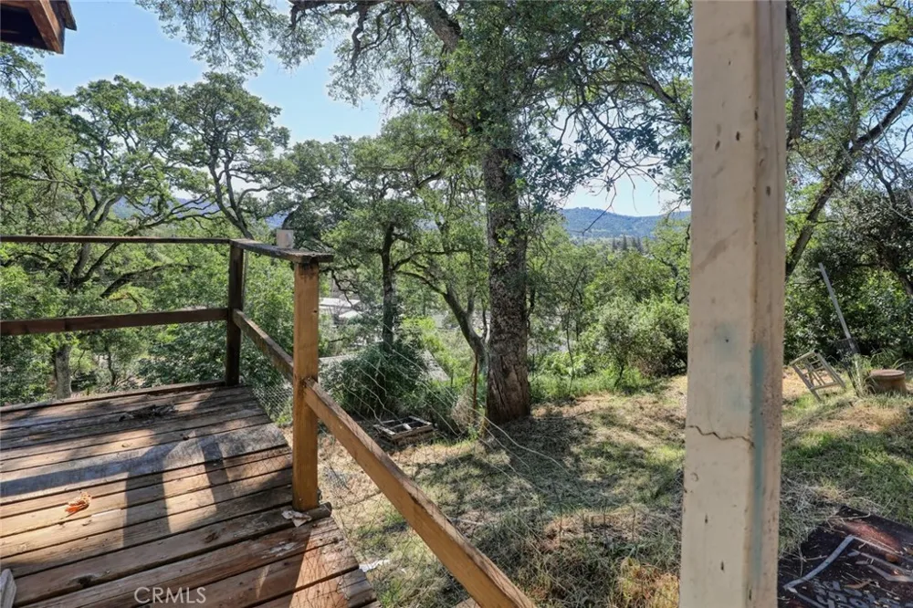 12637 Lakeview Clearlake Oaks, CA 95423