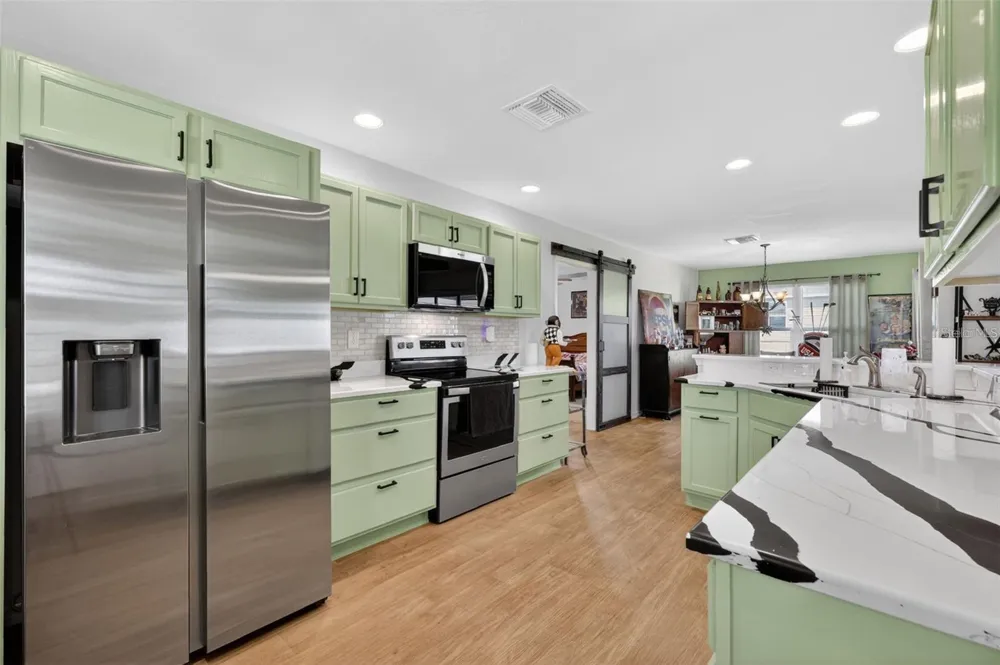 11367 LAUFERSKY LANE Oxford, FL 34484