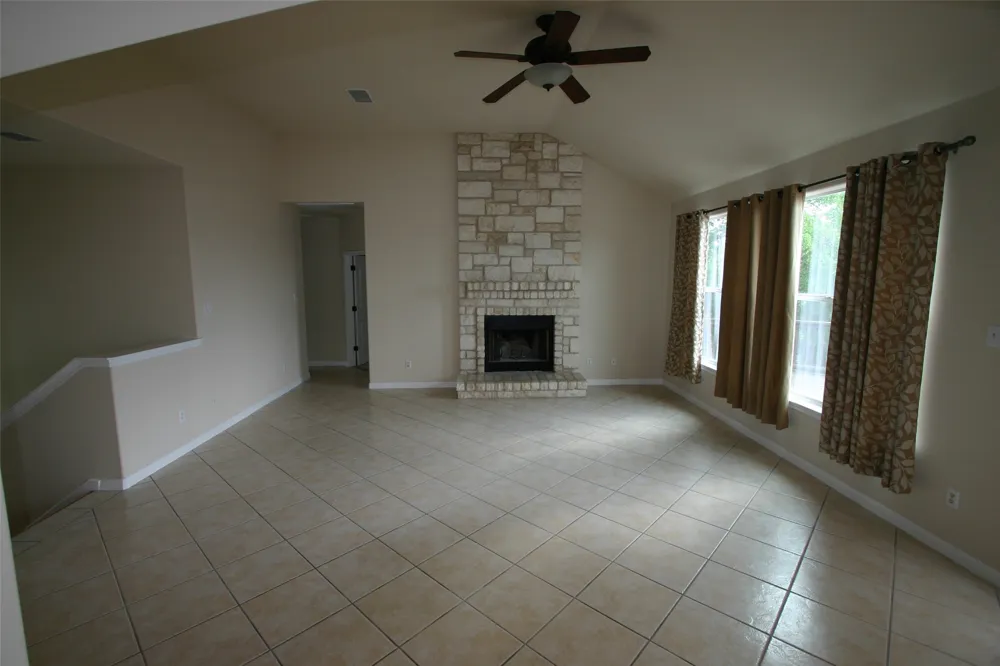 332 Southwind Road Point Venture, TX 78645