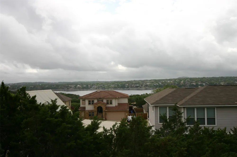 332 Southwind Road Point Venture, TX 78645