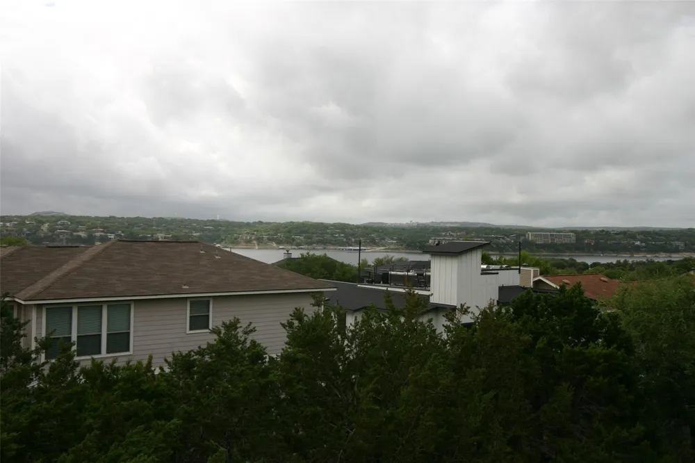 332 Southwind Road Point Venture, TX 78645