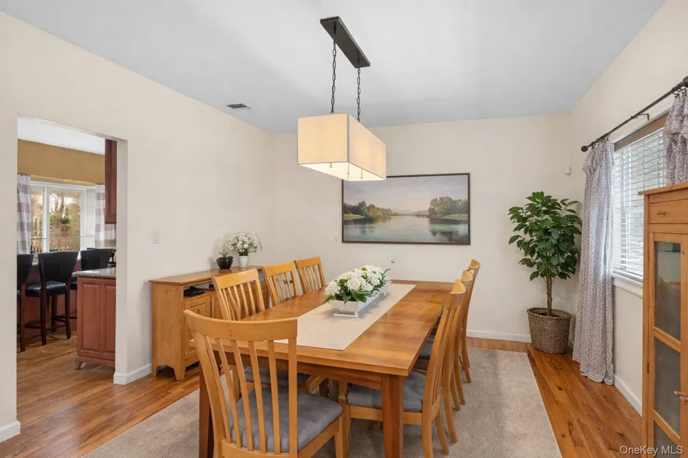 287 Dayton Avenue Manorville, NY 11949