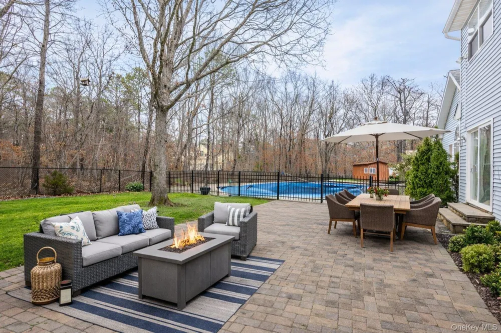 287 Dayton Avenue Manorville, NY 11949