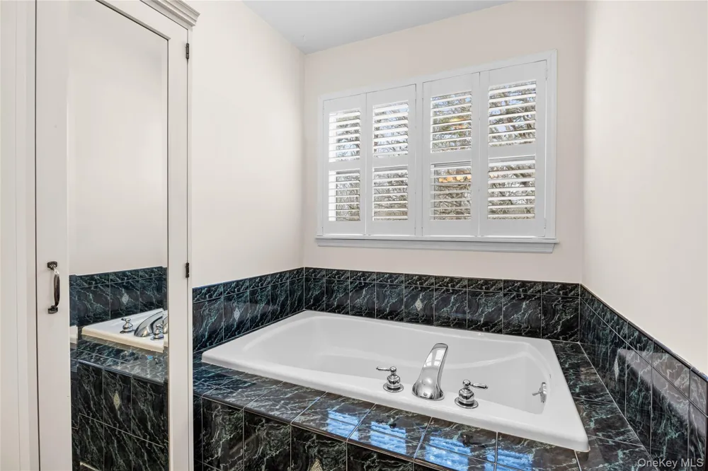 287 Dayton Avenue Manorville, NY 11949