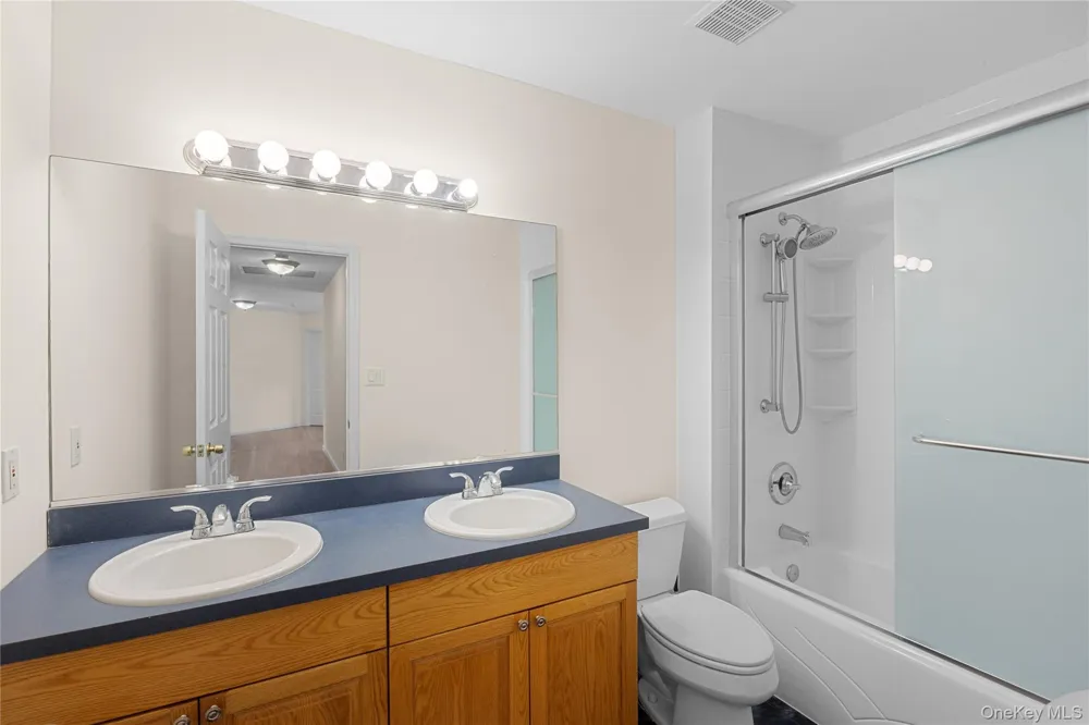287 Dayton Avenue Manorville, NY 11949