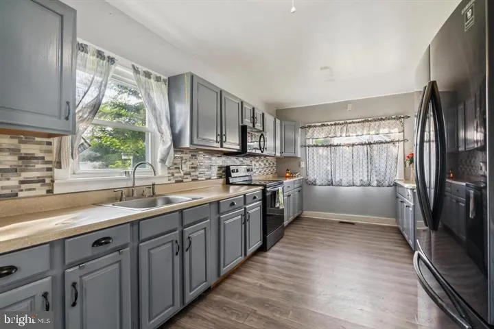 122 PENN Penns Grove, NJ 08069