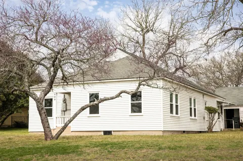 400 Brazos Street