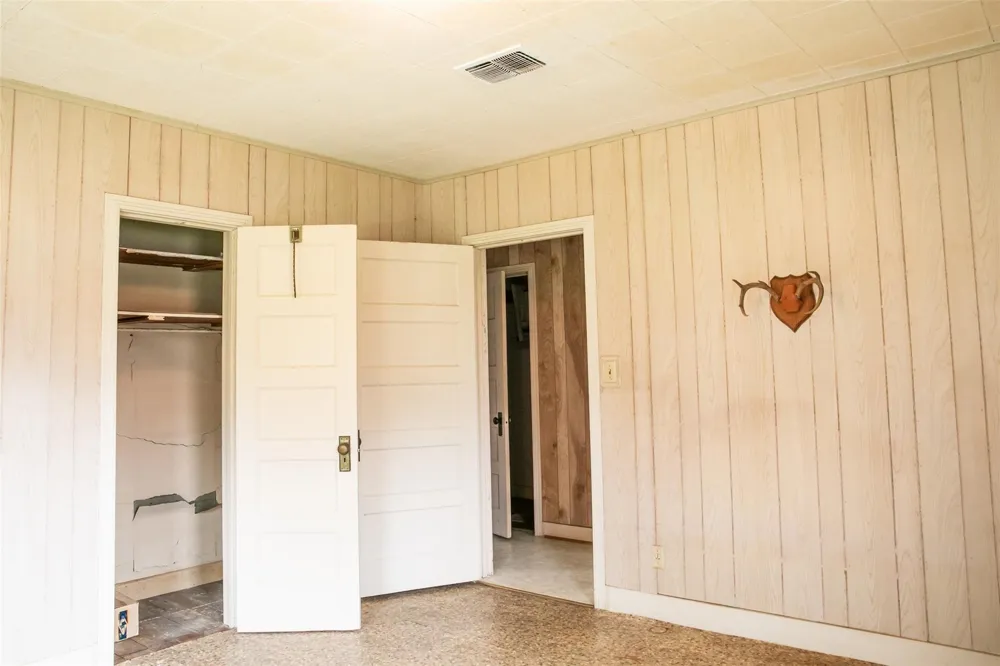 400 Brazos Street Burton, TX 77835