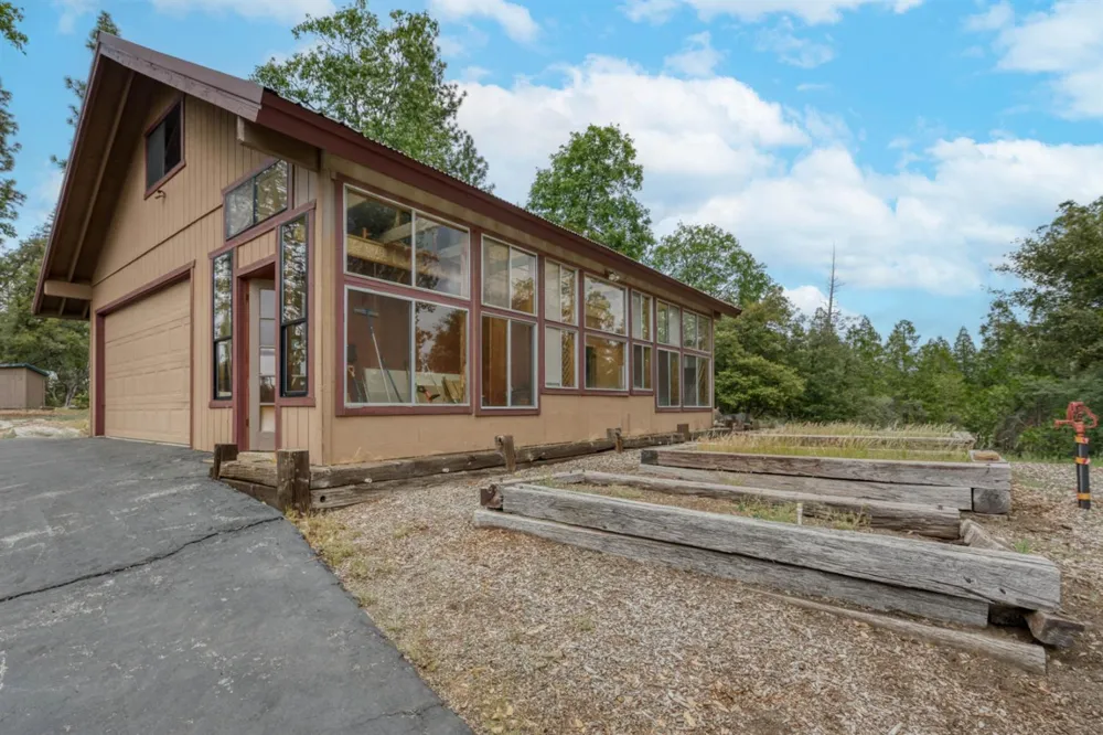 42123 Auberry Road Auberry, CA 93602