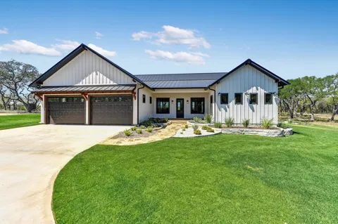 130 Thousand Oaks Loop