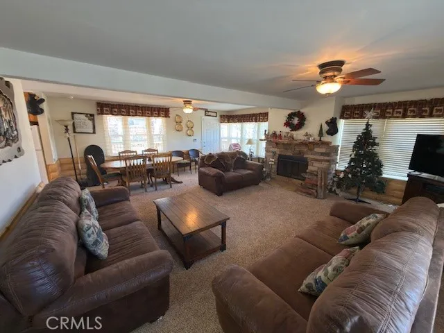 32983 Canyon Green Valley Lake, CA 92341