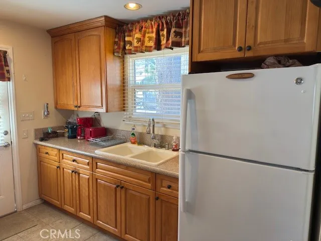 32983 Canyon Green Valley Lake, CA 92341