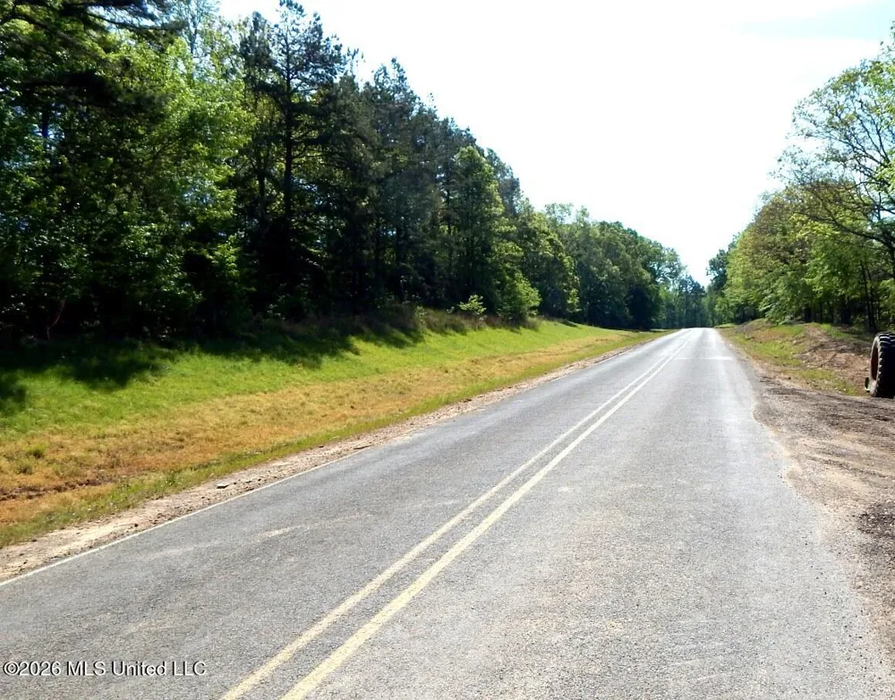 50 Nelia Road Grenada, MS 38901