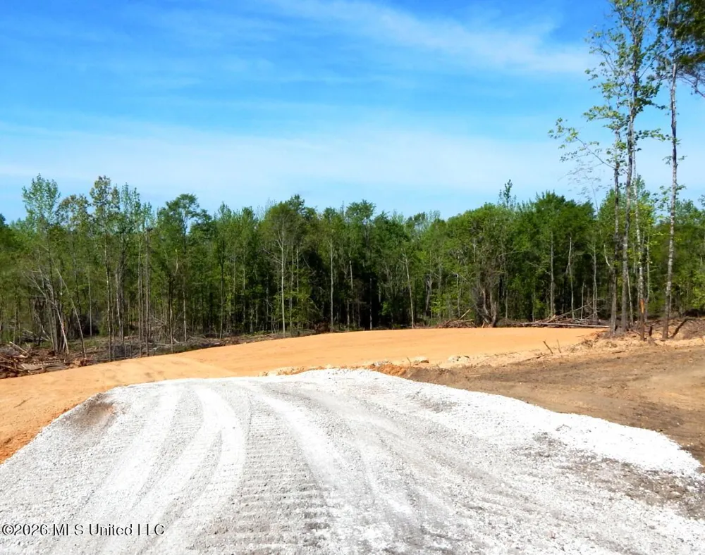 50 Nelia Road Grenada, MS 38901