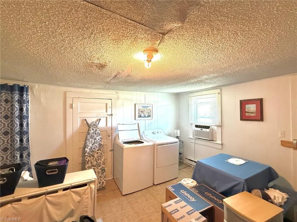 146 Patterson Avenue Liberty, NC 27298