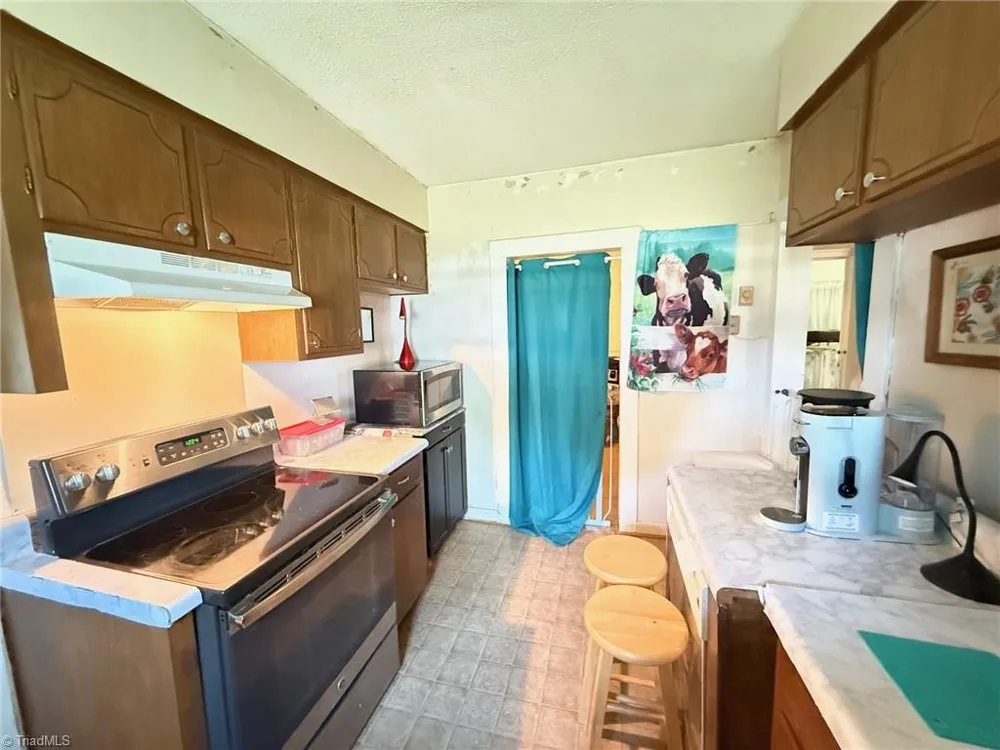 146 Patterson Avenue Liberty, NC 27298