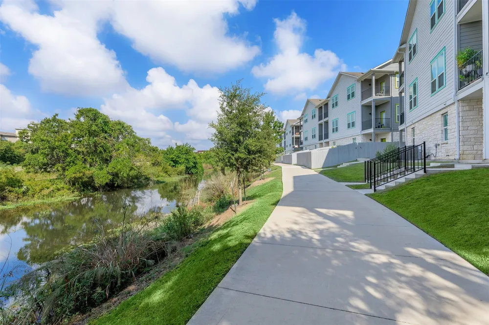 433 Leo Lane Lane #433 Leander, TX 78641