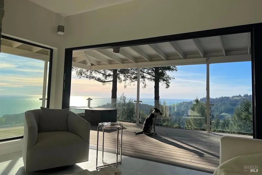 3100 Muniz Ranch Road Jenner, CA 95450