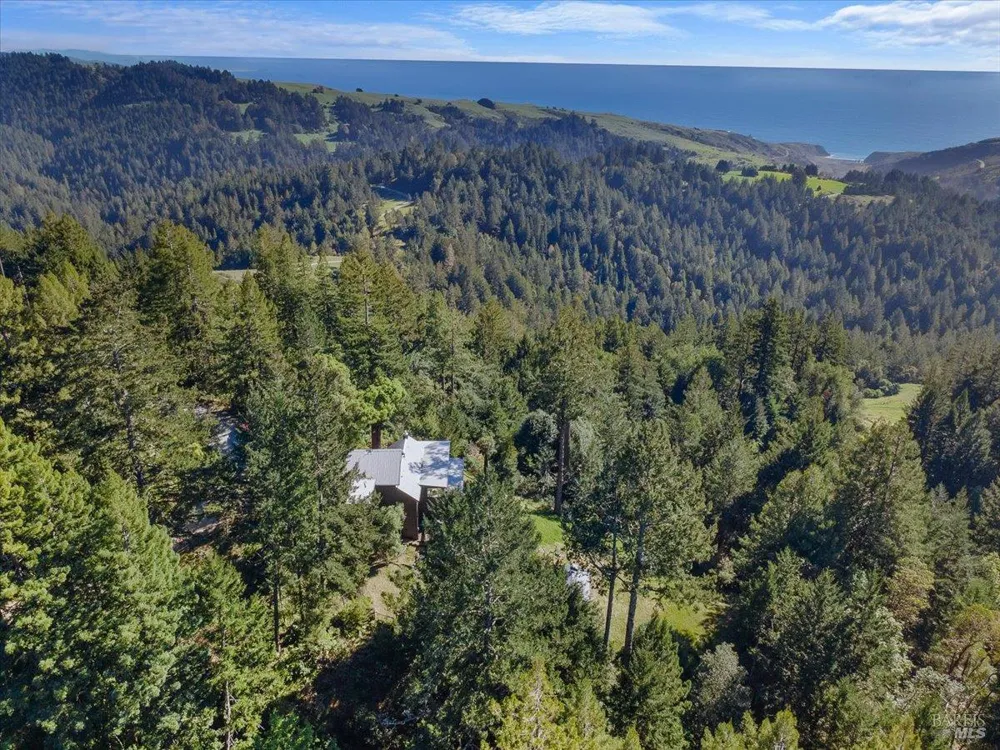 3100 Muniz Ranch Road Jenner, CA 95450
