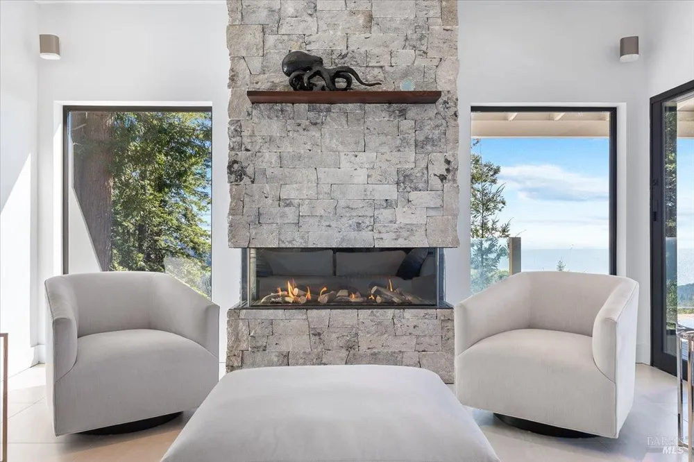 3100 Muniz Ranch Road Jenner, CA 95450