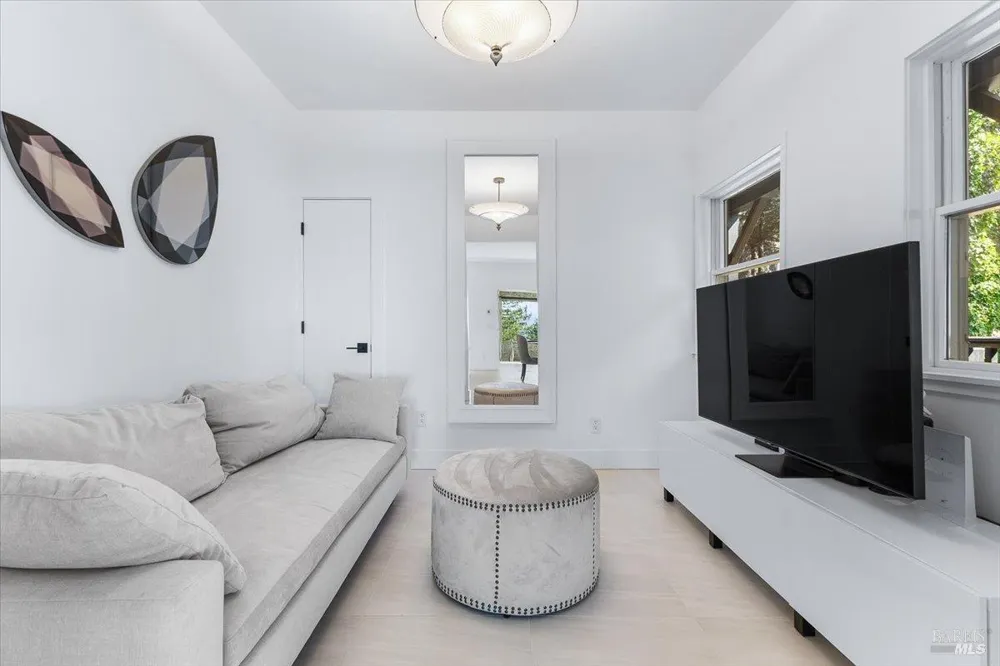 3100 Muniz Ranch Road Jenner, CA 95450