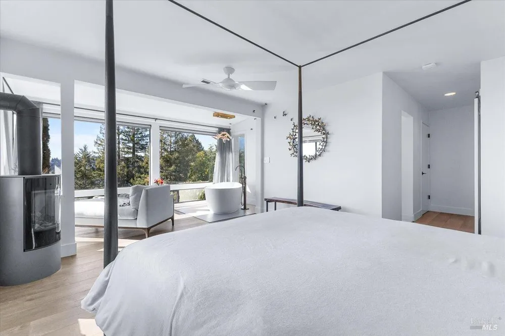 3100 Muniz Ranch Road Jenner, CA 95450