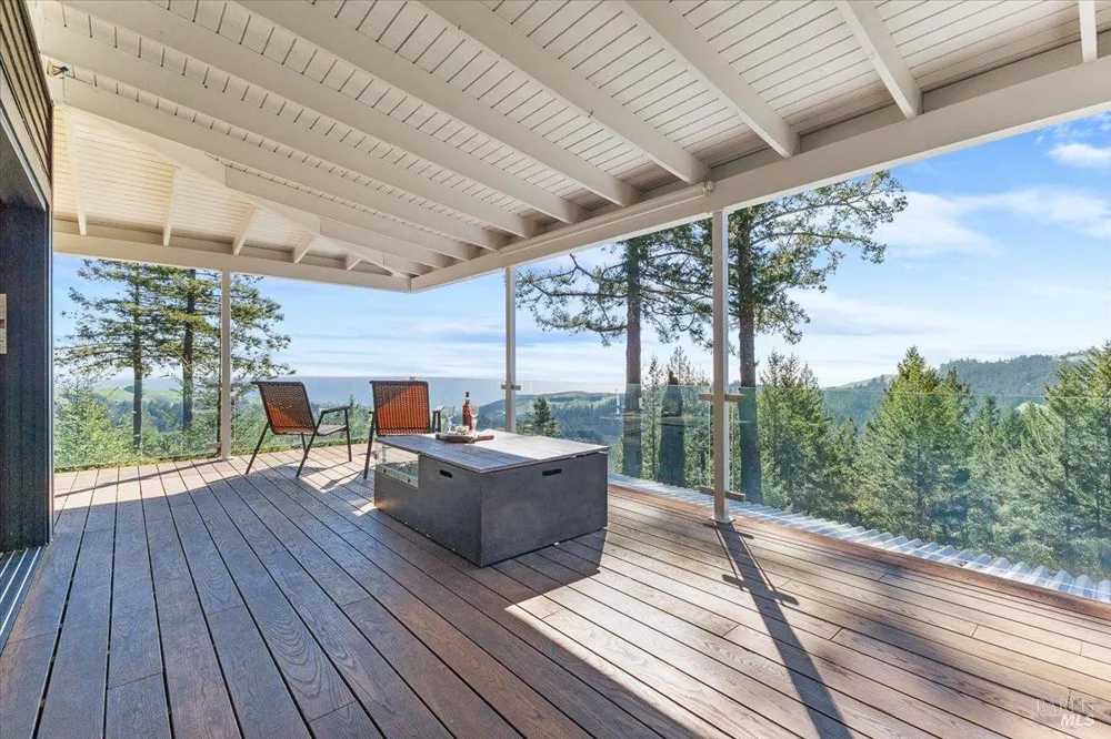 3100 Muniz Ranch Road Jenner, CA 95450