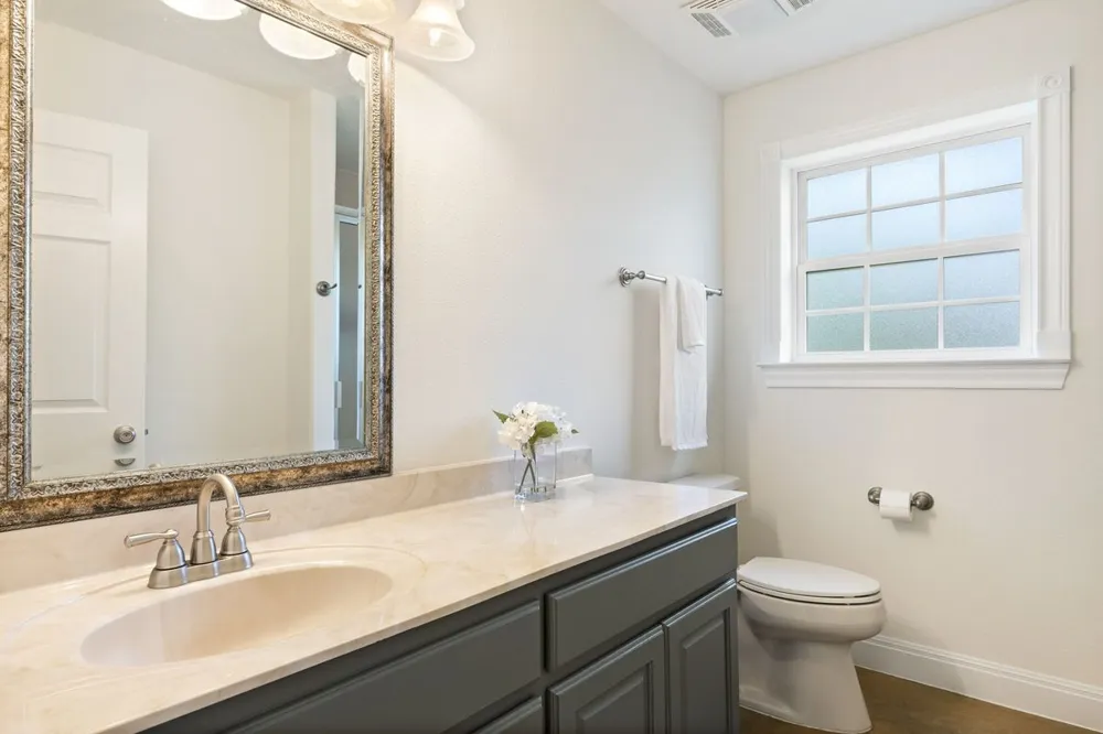 744 W Bartlett Drive Buda, TX 78610