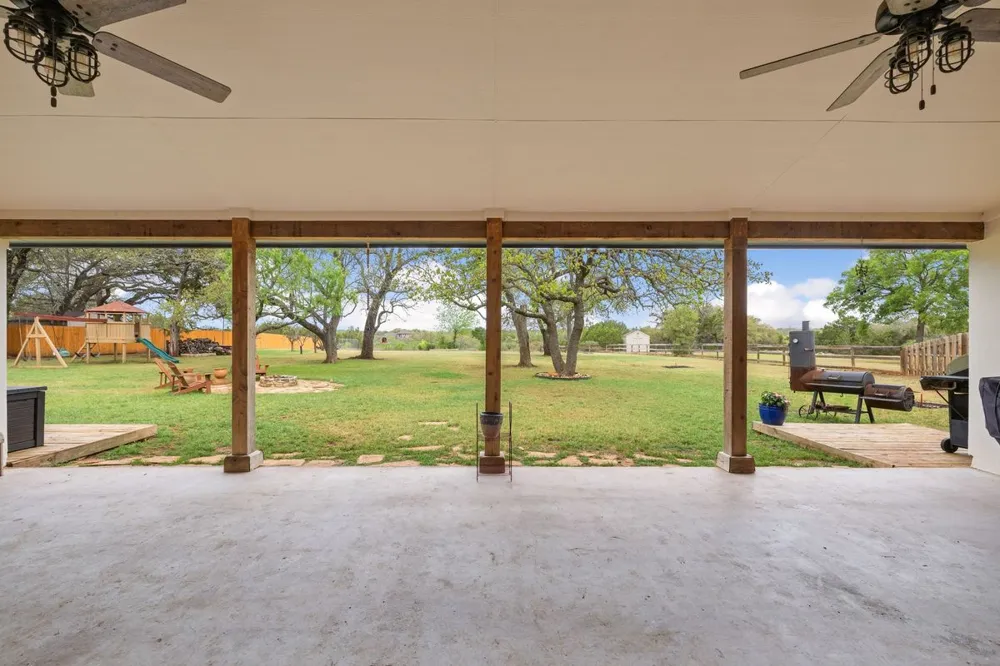 744 W Bartlett Drive Buda, TX 78610